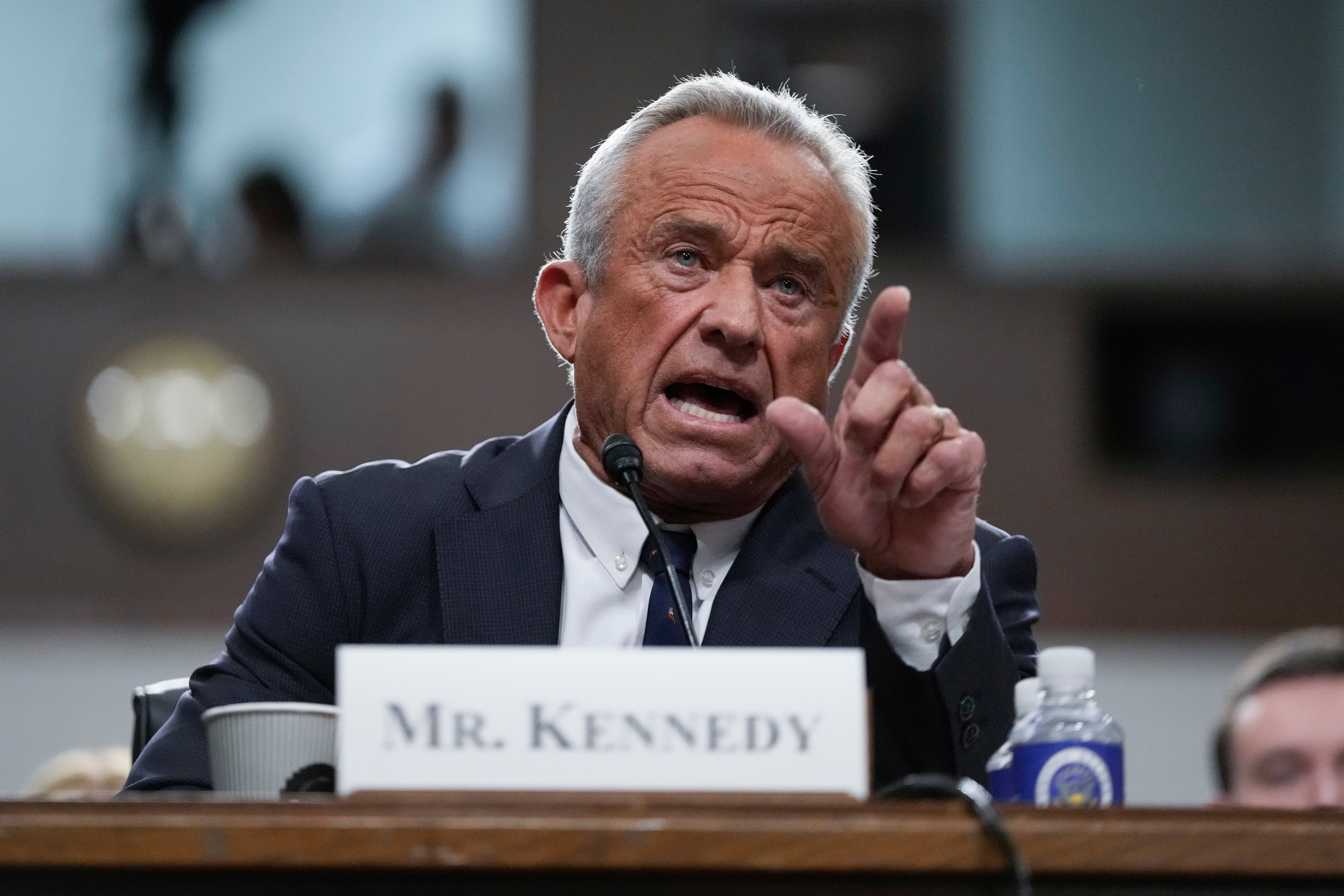 EEUU-KENNEDY-CONGRESO-VACUNAS