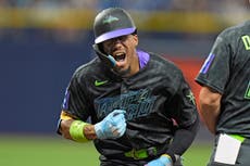 El sencillo impulsor de Simpson corona séptima de 4 carreras y Rays vencen 7-6 a Padres