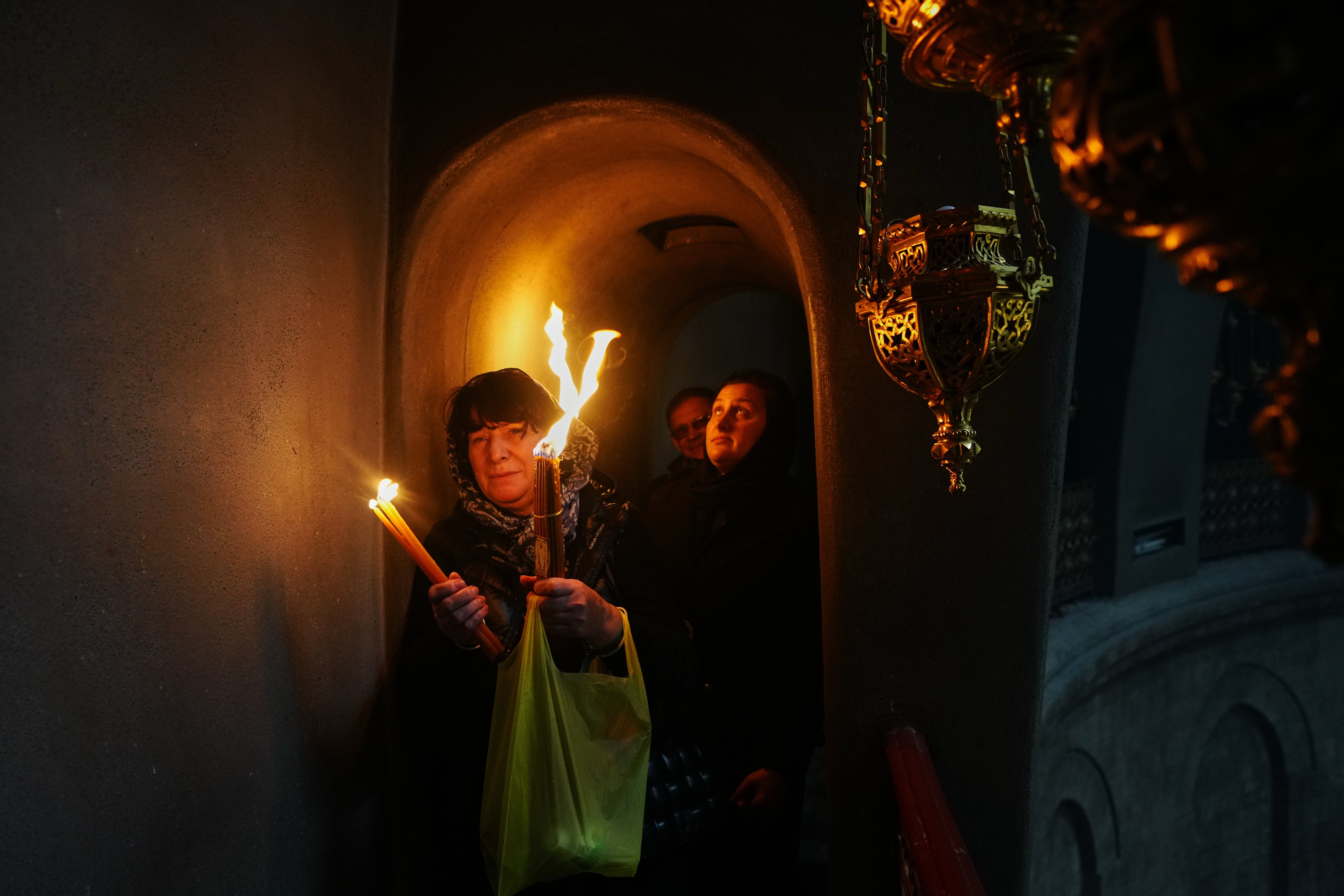 UNA NOCHE EN EL SANTO SEPULCRO