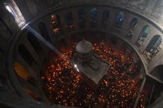 Cómo es pasar una noche bajo llave en la iglesia más sagrada de Jerusalén