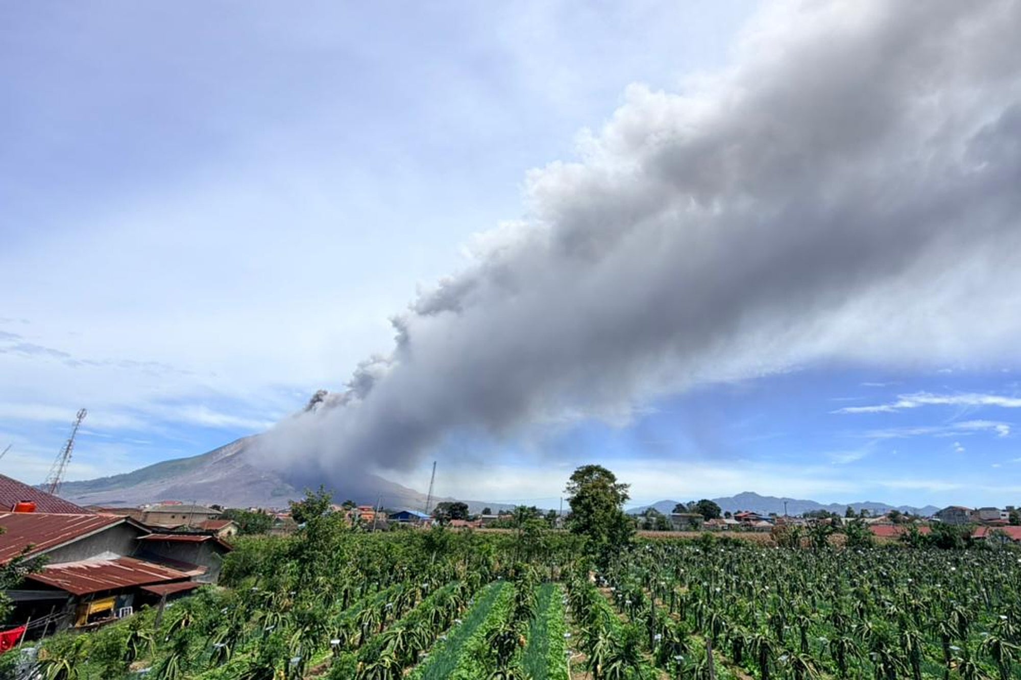 INDONESIA VOLCAN