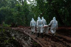 Bajas probabilidades de sobrevivir para atrapados tras inundación en Nepal
