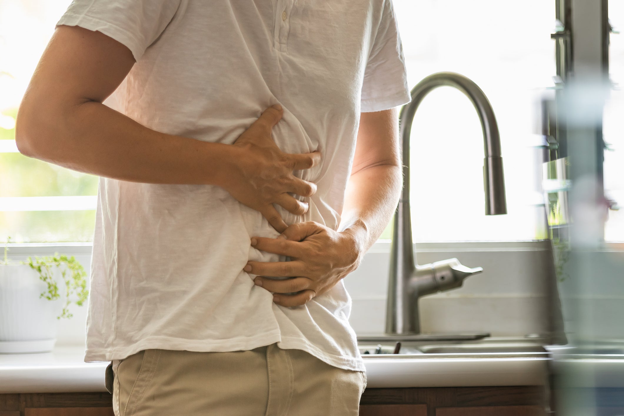 La bacteria Helicobacter pylori, también conocida como H. pylori, puede causar una infección estomacal común
