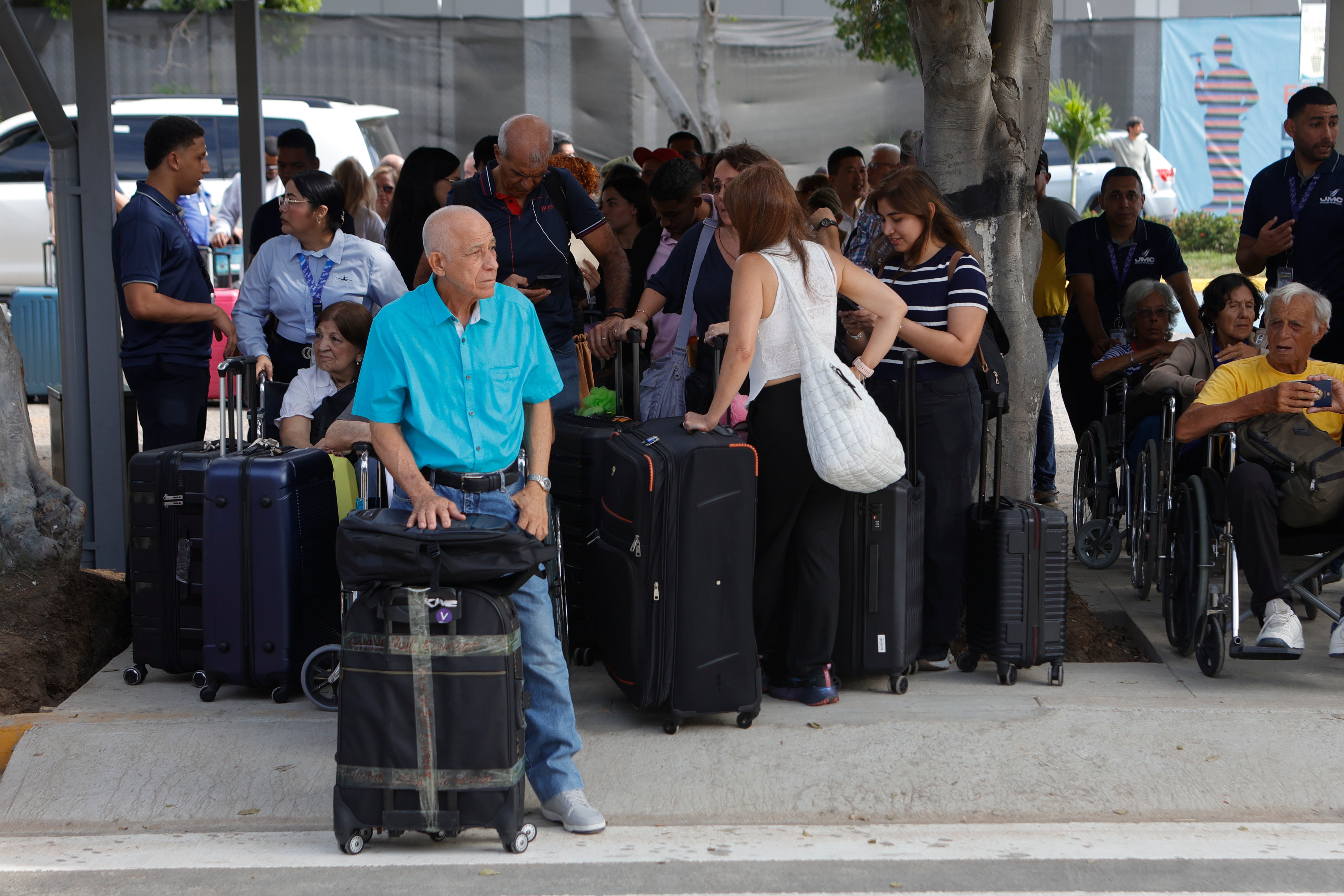 VENEZUELA-TERREMOTOS-AEROPUERTO