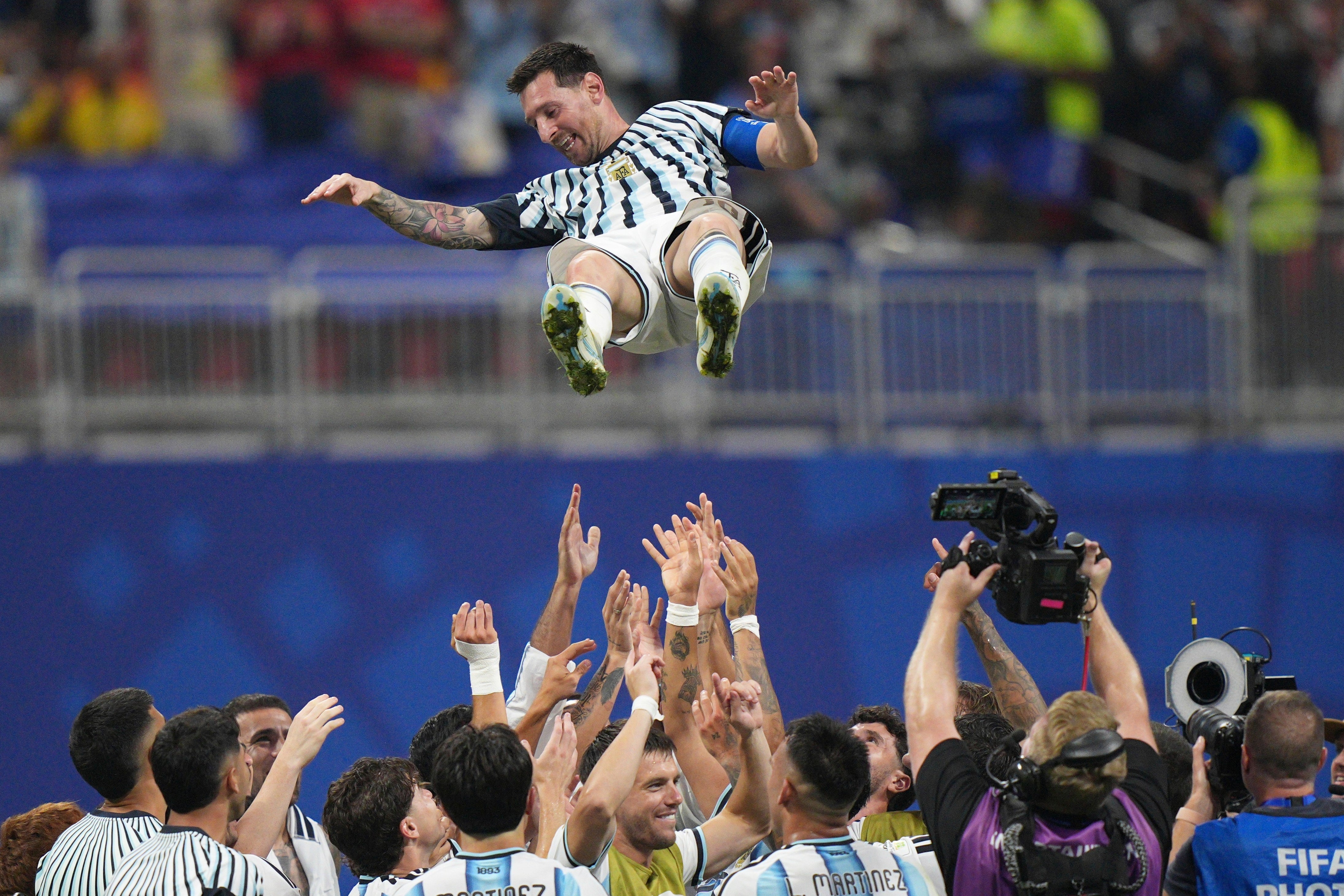 El retiro de Messi abre una nueva e incierta etapa para el fútbol de Argentina