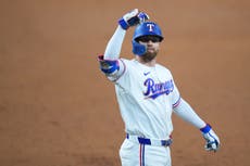 Brandon Nimmo logra 4 hits y 5 impulsadas; Rangers vencen 8-5 a Atléticos y se acercan a Astros