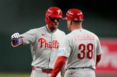 Bryce Harper se embasa 5 veces y Filis vencen 7-1 a Diamondbacks para hilar 6ta victoria