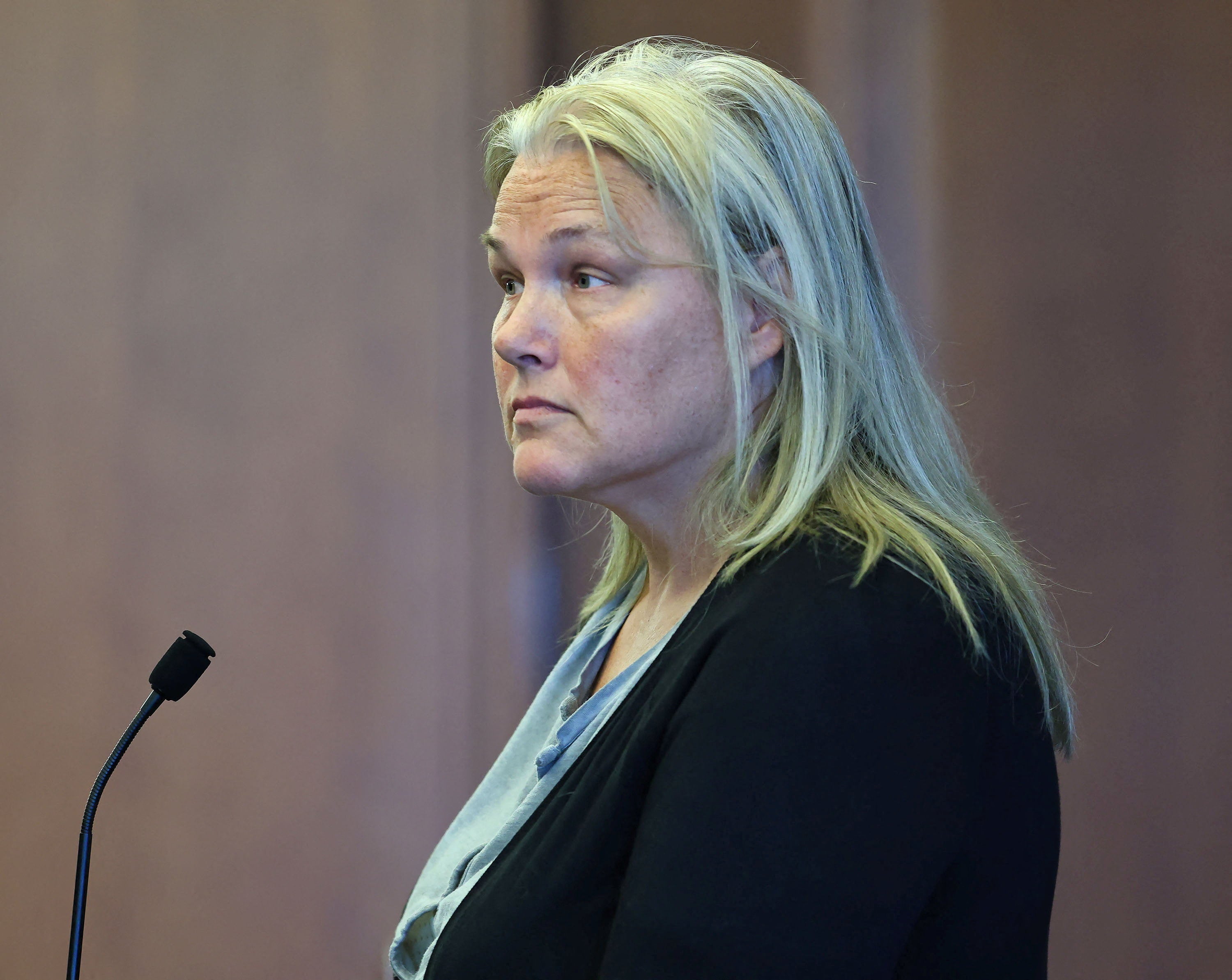 El juez prohibió a Light el acceso al juzgado, ponerse en contacto con los miembros del jurado o los testigos del juicio contra Clancy, así como compartir cualquier foto o video que hubiera tomado, según informa NBC Boston