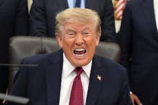 Sale a la venta moneda con el rostro de Trump