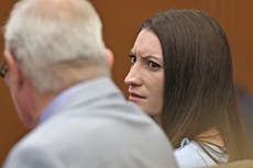 Jurado sigue sin lograr un veredicto en el caso de la madre que asesinó a sus hijos en Massachusetts