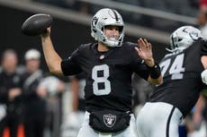 Klint Kubiak elige a Kirk Cousins como QB titular de los Raiders para el debut ante Miami