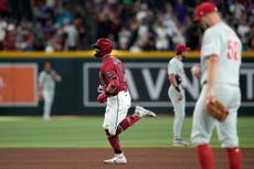 El jonrón solitario de McCann en la 8va da a Diamonbacks triunfo 1-0 sobre Filis