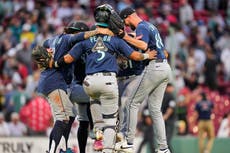 Jhonny Pereda impulsa 2 carreras y los Marineros vencen 8-3 a los Medias Rojas
