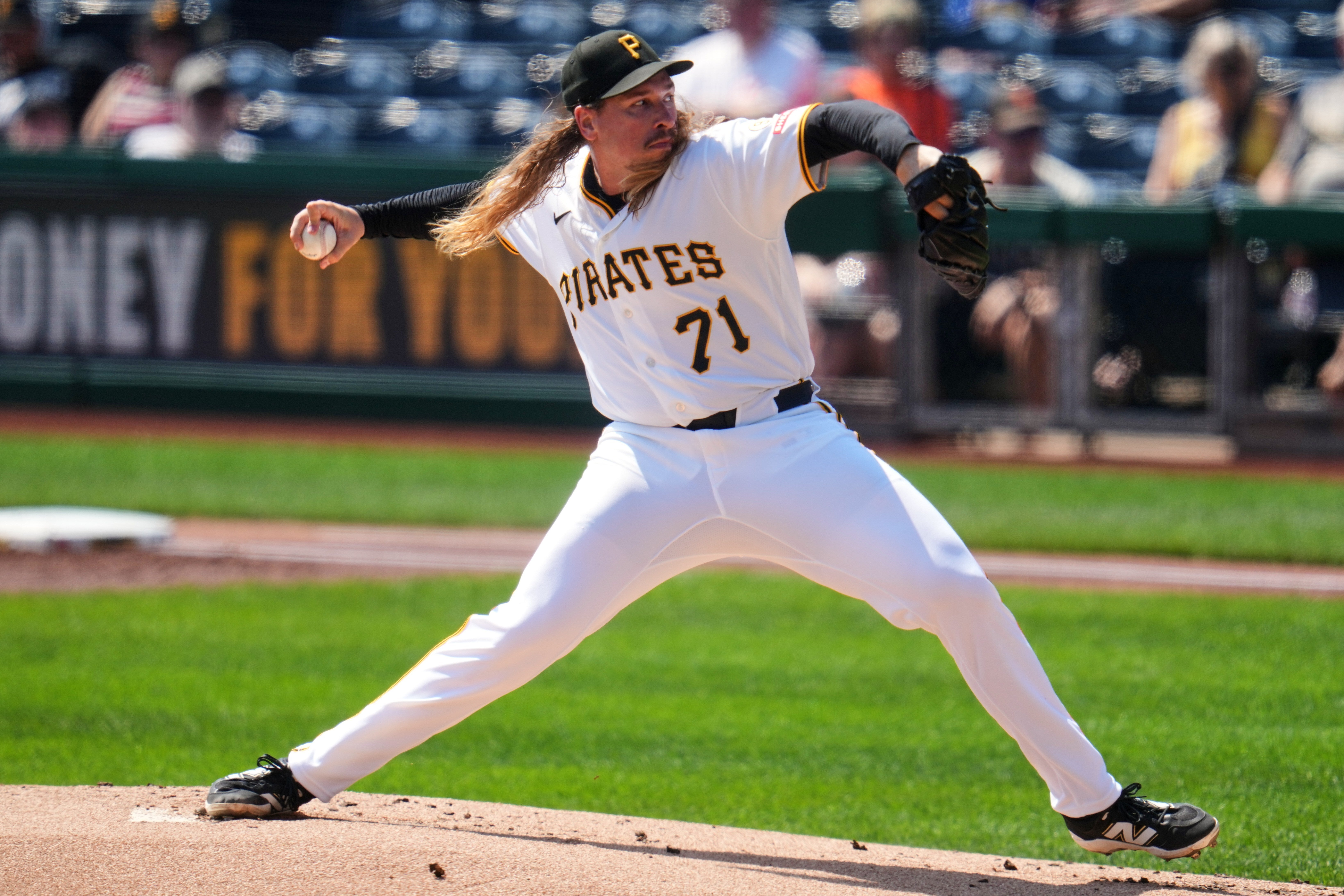Piratas usan seis relevistas y limitan a los Gigantes a dos hits para ganar 5-2