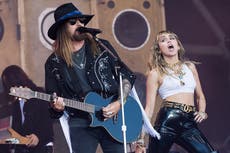 Padre de Miley Cyrus opina sobre su cambio de nombre artístico