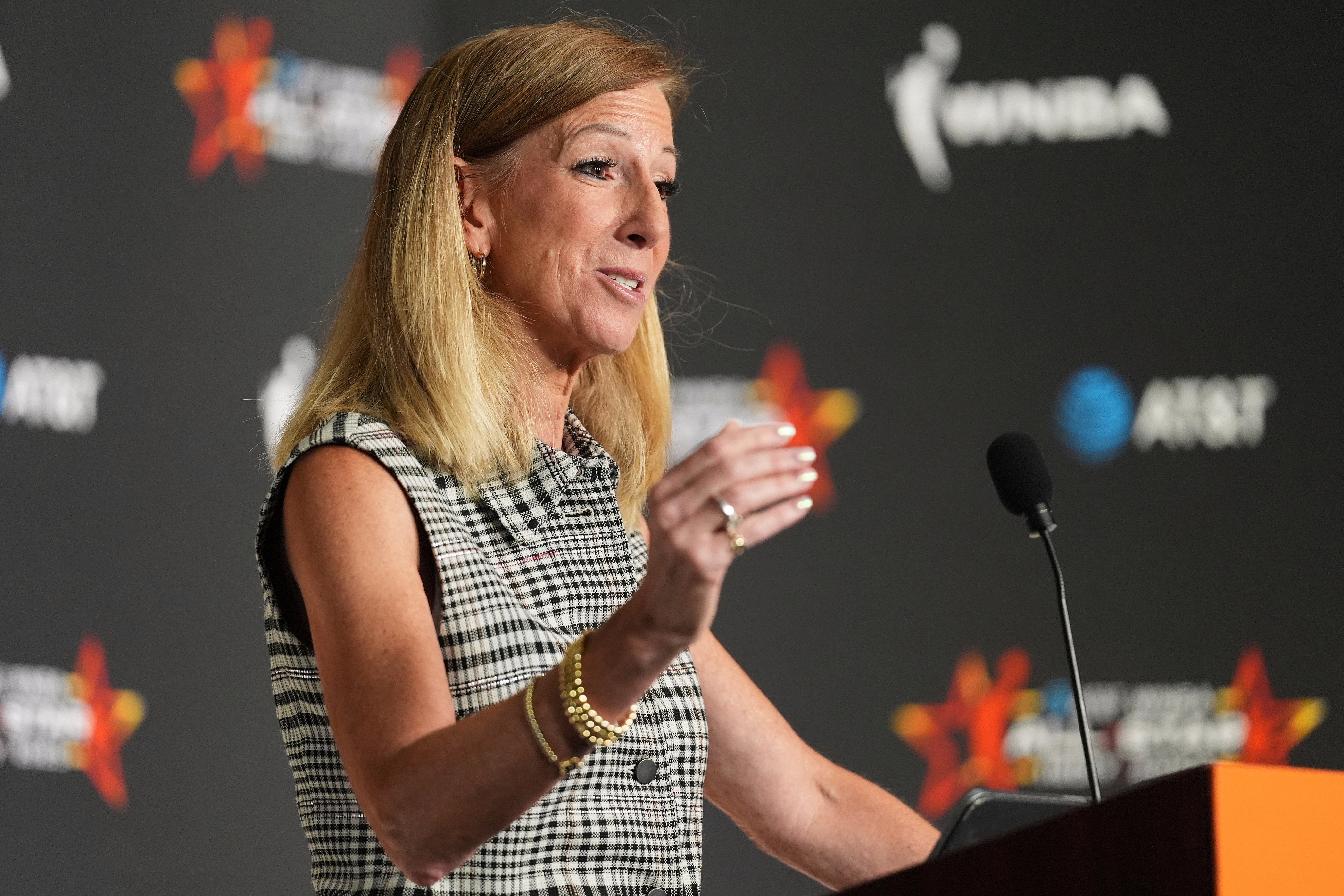 WNBA-COMISIONADA
