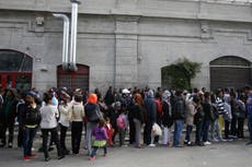 Países de la UE acuerdan modelo para enviar migrantes rechazados a “centros de retorno” en 2027