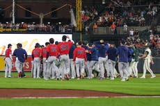 Medias Rojas superan 1-0 a Orioles con jonrón de Gasper; se vacían las bancas en 8vo inning