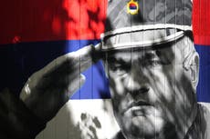 Estrella Roja de Belgrado multado por UEFA por cánticos en honor a Ratko Mladic