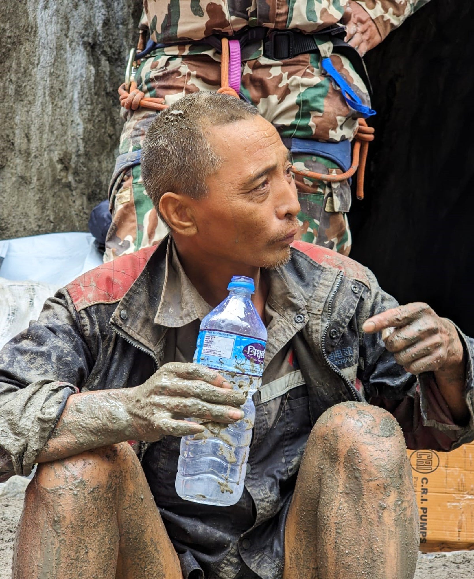 NEPAL-INUNDACIONES-SOBREVIVIENTE