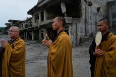 Nepal guarda un día de luto por los 1.300 muertos en inundaciones