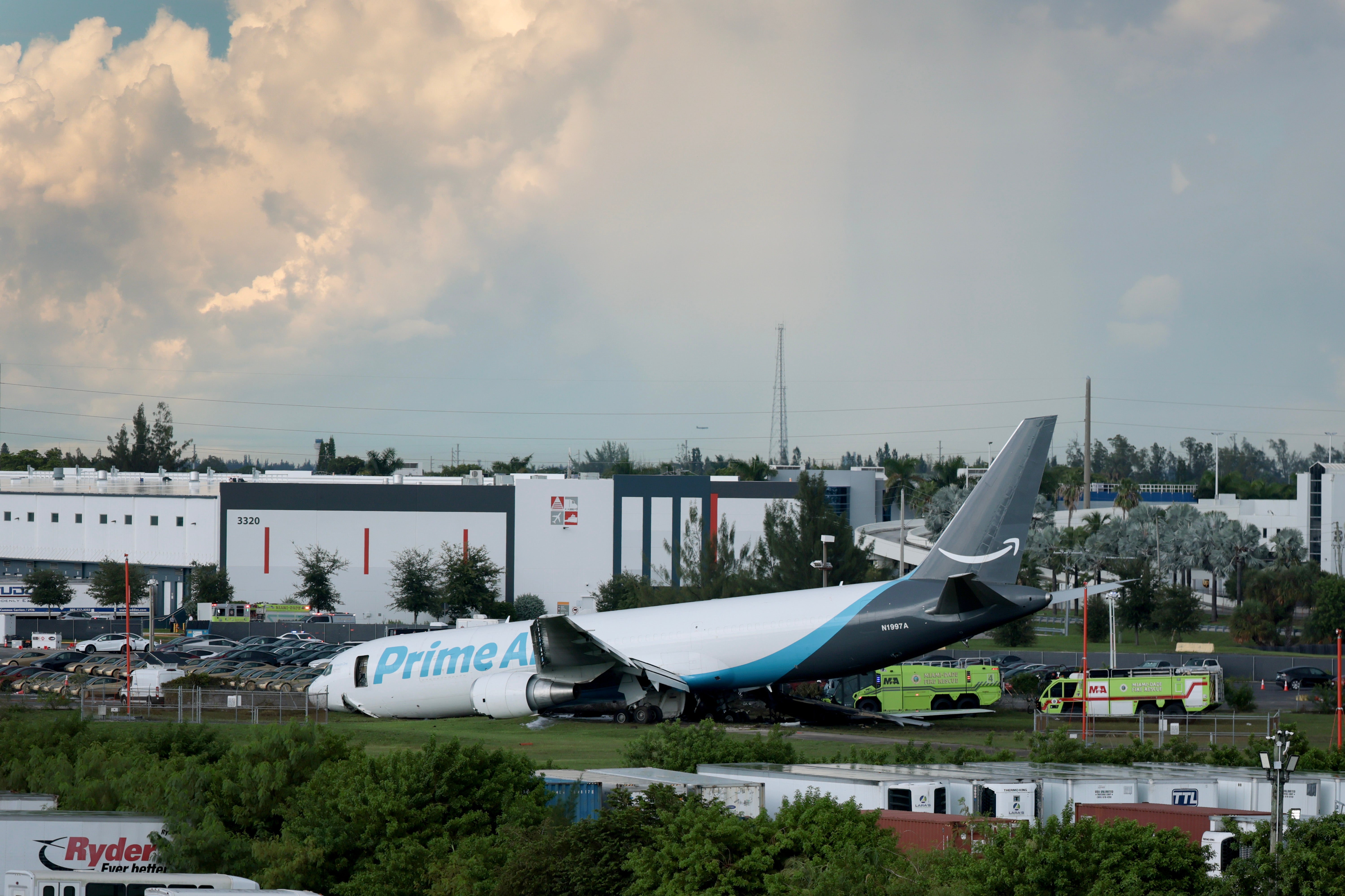 Así fue el dramático rescate del piloto atrapado en el accidente del avión de Amazon
