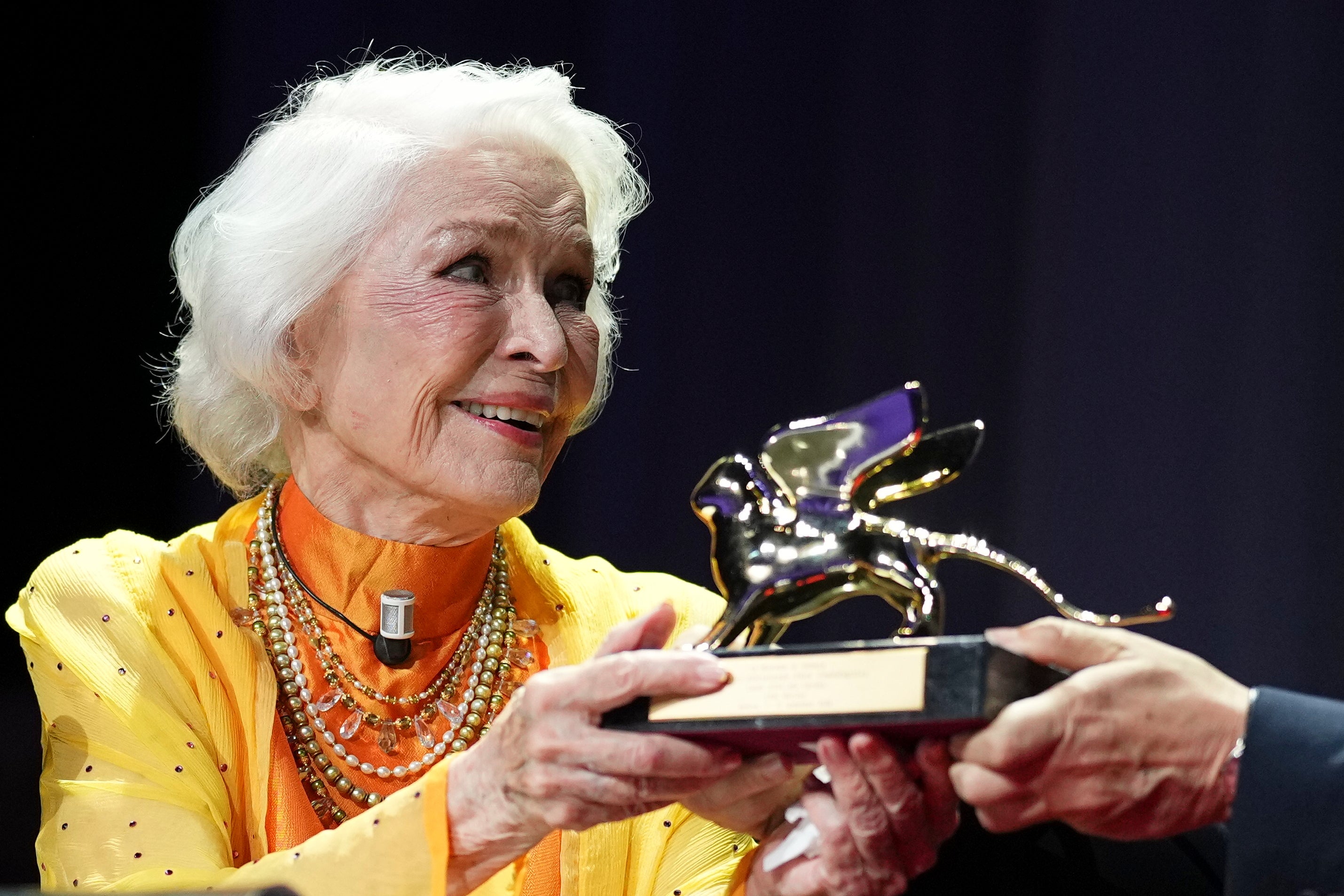 VENECIA-ELLEN BURSTYN