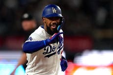 Un jonrón de 3 carreras de Teoscar Hernández impulsa a los Dodgers a vencer 6-3 a los Rojos