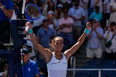 Zheng Qinwen supera una lesión y la previa para llegar a cuartos del US Open
