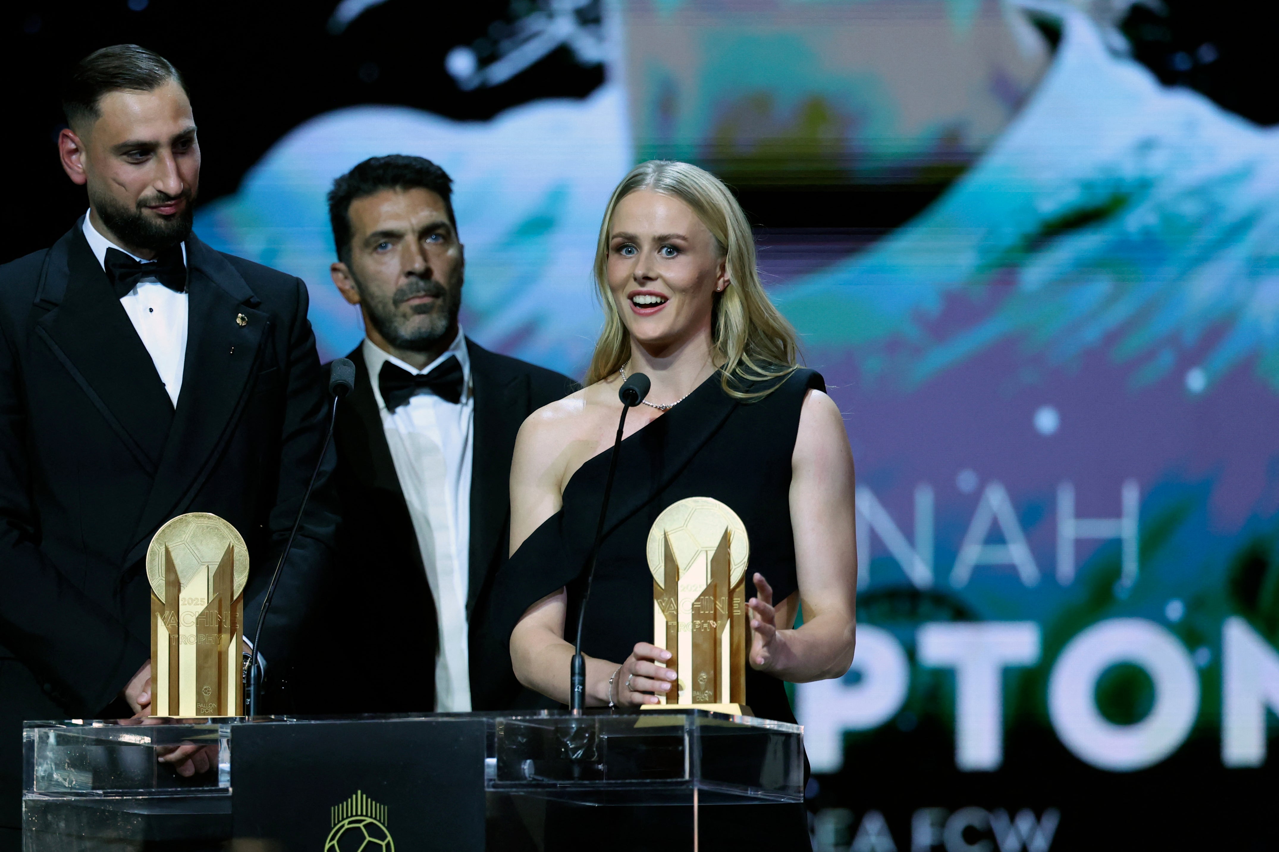 La portera de la selección inglesa Hannah Hampton ganó el Trofeo Yashin el año pasado y vuelve a estar nominada