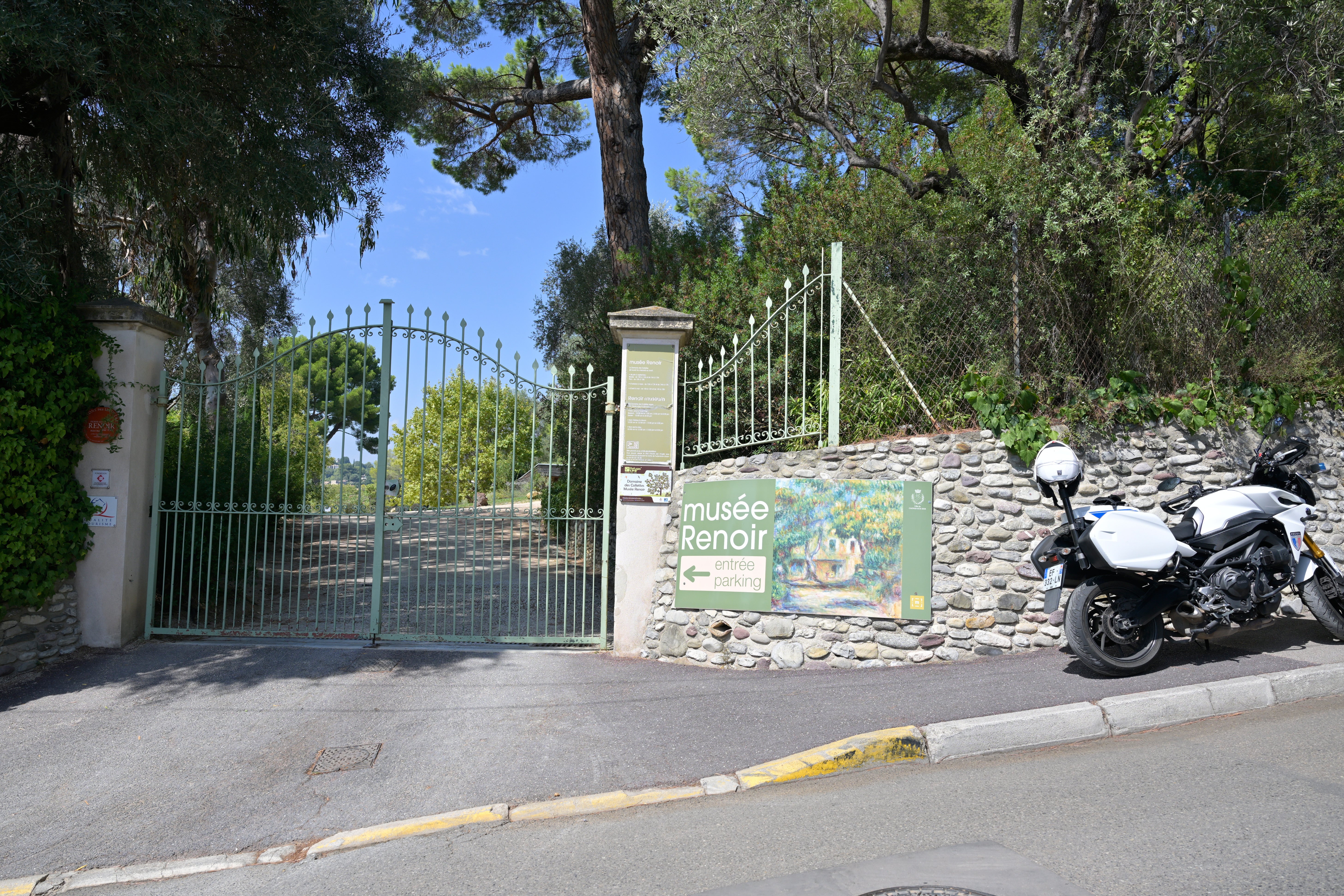 Ladrones roban 4 cuadros de Renoir en un museo de Francia, valuados en millones