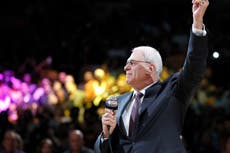 Lakers presentarán el próximo año una estatua del entrenador campeón Phil Jackson