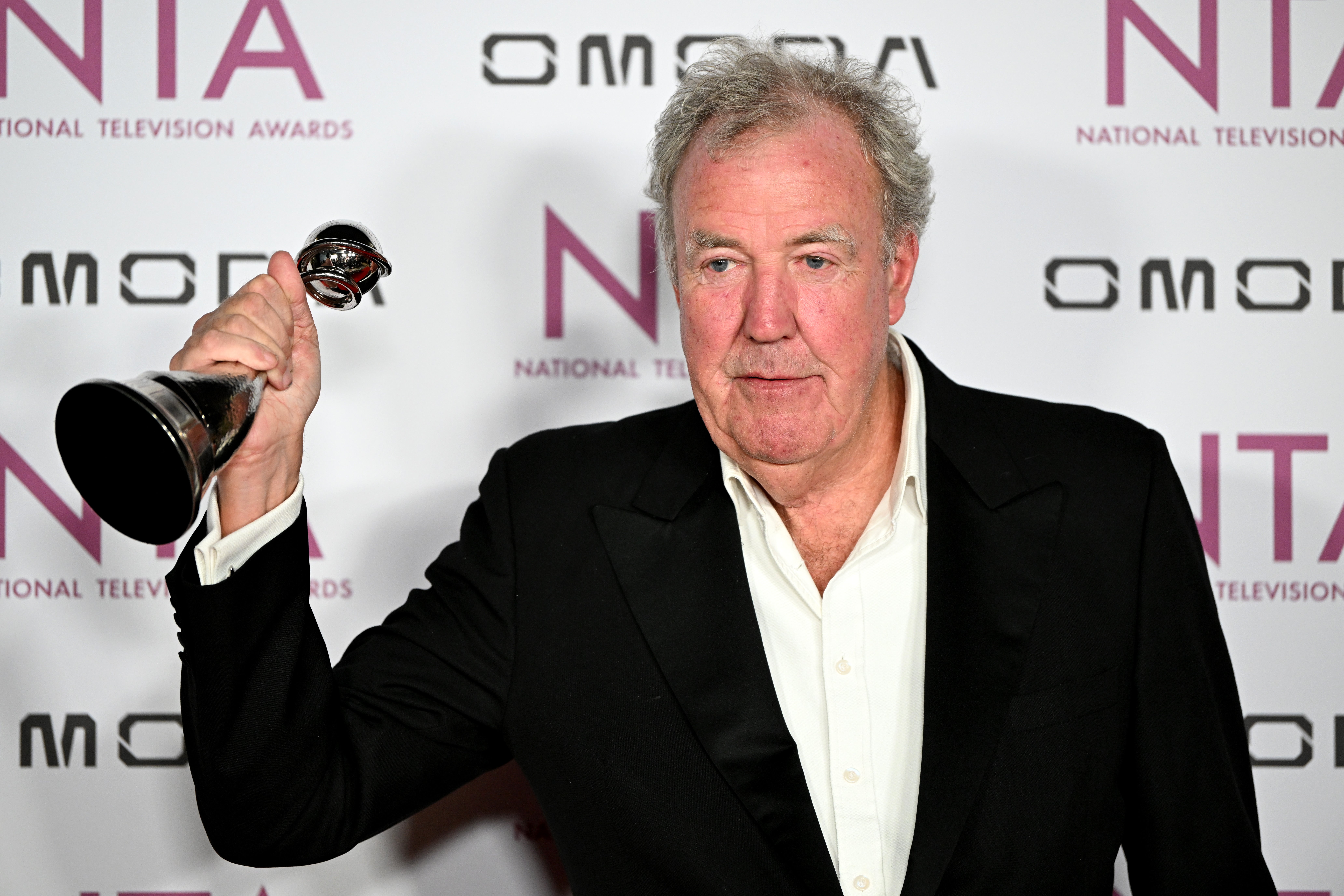 Clarkson se llevó a casa el premio a la mejor serie documental de telerrealidad en los Premios Nacionales de Televisión el martes por la noche por su serie de Prime Video ‘La granja Clarkson’