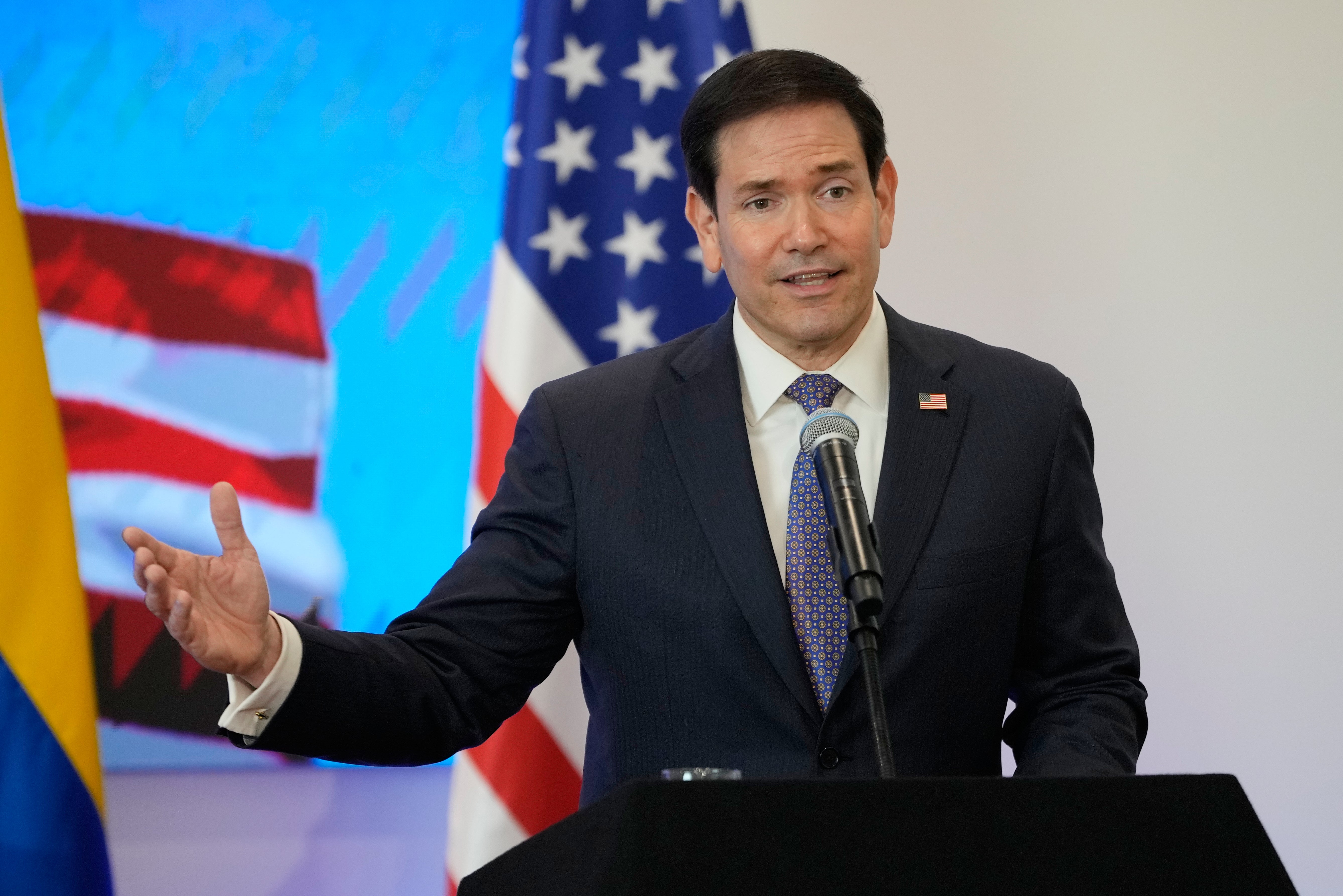 Rubio visita Ecuador cuyo líder, afín a Trump, impulsa la lucha antidrogas de EEUU en la región