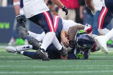 QB de Seahawks Sam Darnold con lesión muscular y en duda para el próximo juego de Seattle