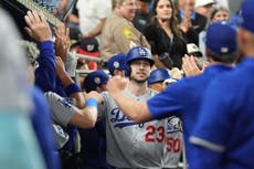 Grand slam de Kyle Tucker ayuda a Dodgers a vencer a Marlins por 6-2 para 8ª victoria seguida