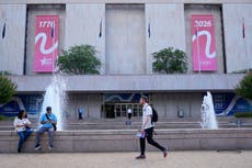 Trump quiere que el Smithsonian instale estatuas y una exhibición de George Washington
