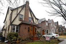 La casa de la infancia de Trump se vende en 2 millones de dólares