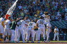 Butler pega 2 jonrones y los Atléticos remontan 4 carreras para vencer 8-7 a Marineros