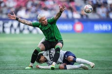 Christian Ramírez anota un gol en cada tiempo y da a Austin victoria 2-1 sobre Whitecaps