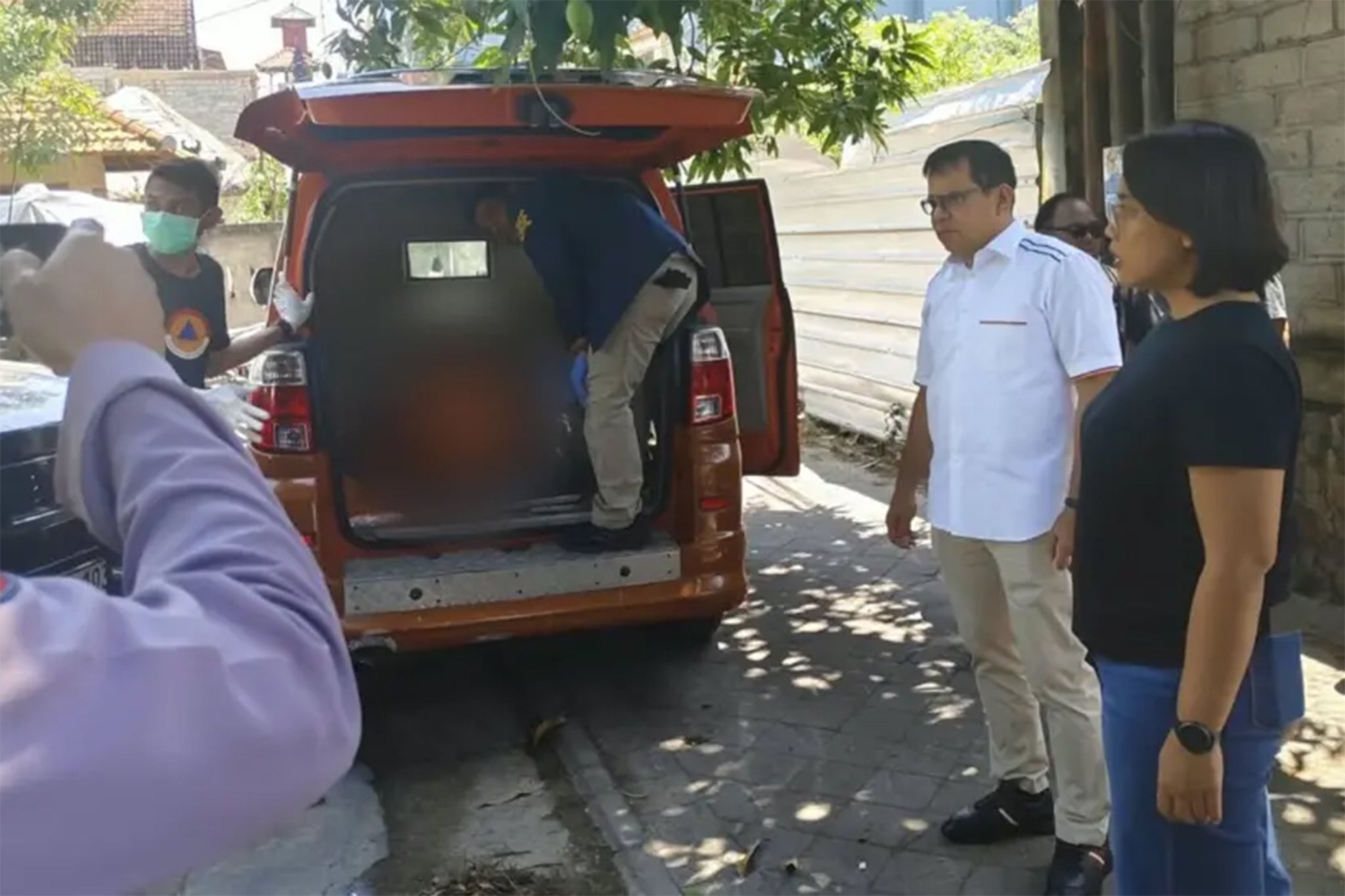 La policía estaba investigando el caso como un presunto asesinato-suicidio