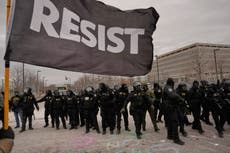 Demócratas y activistas planean responder si Trump intenta interferir en las elecciones