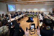 Líderes participan en cumbre sobre el Ártico en medio de calentamiento y amenazas de Rusia