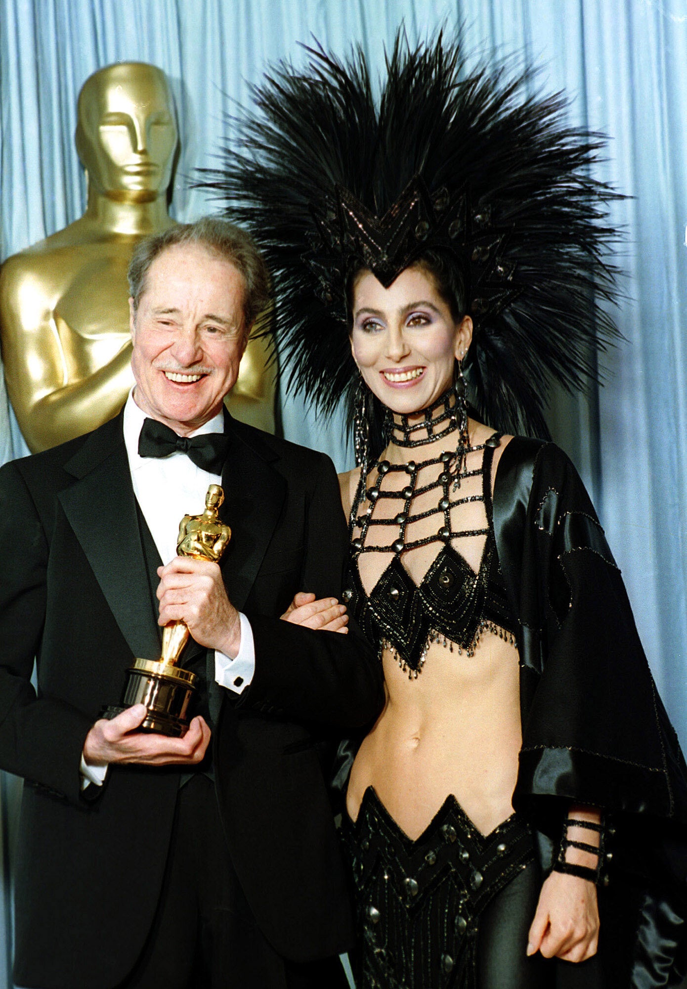 MODA-BOB MACKIE-DECESO