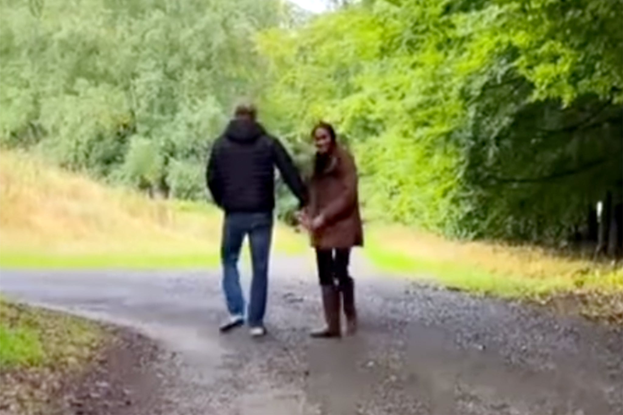 “Los duques de Sussex se pasean por el Reino Unido y más allá, realizando el tipo de actos que podrían hacer el príncipe William y Kate, o la princesa Ana”