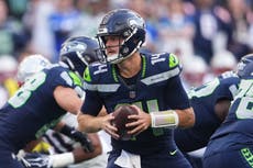 Seahawks: Sam Darnold, sin plazo de regreso por una lesión de tejido blando en el glúteo