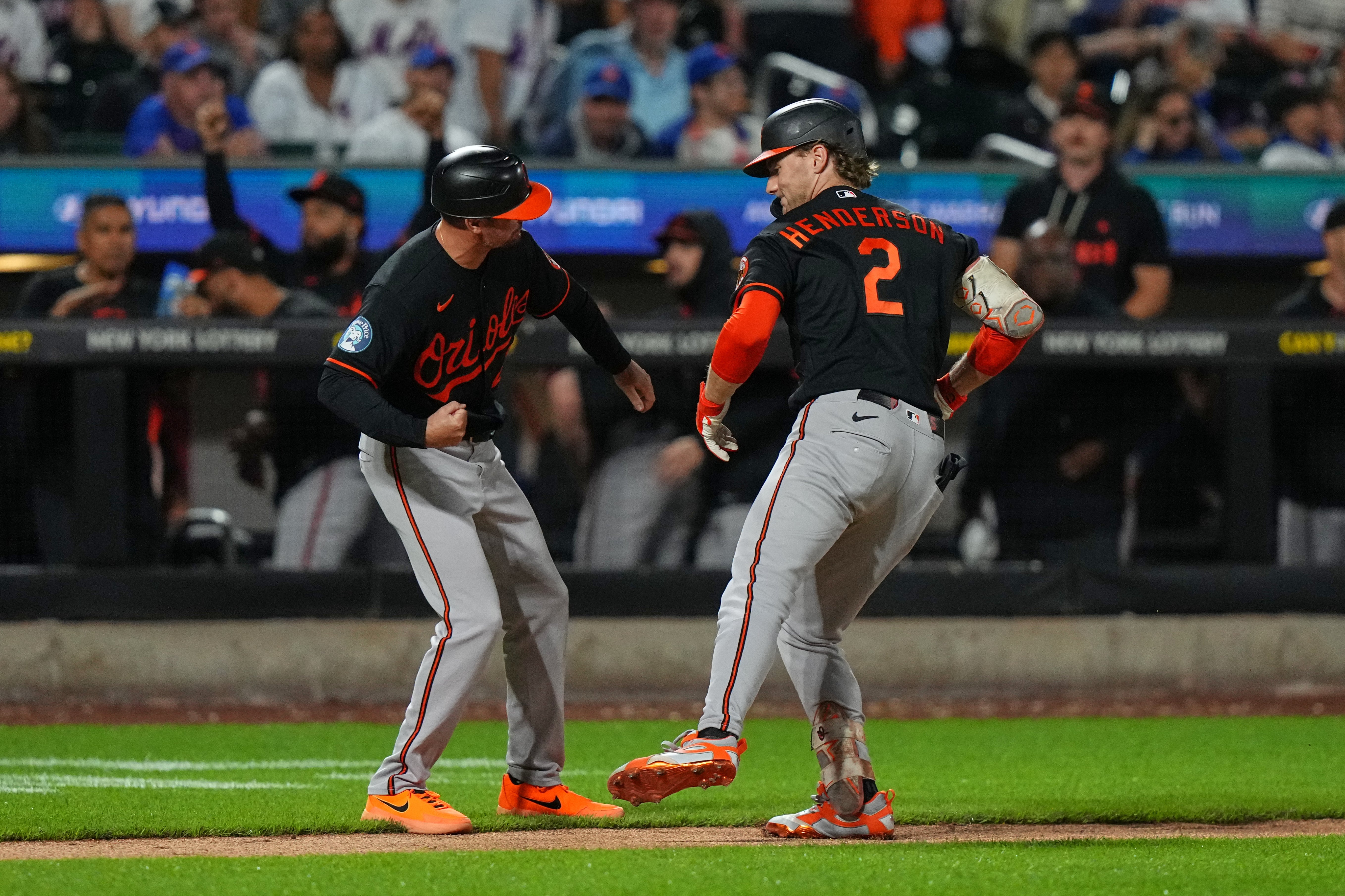 Un jonrón tardío de Gunnar Henderson hunde a los Mets y da a Orioles un 2-1 en Citi Field