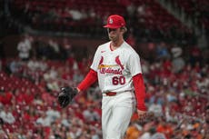 Los Cardenales superan 2-1 a los Gigantes tras 6 2/3 sólidas entradas de Mathews