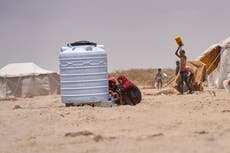 La escasez de combustible en Yemen hace más difícil huir del conflicto hacia Yibuti