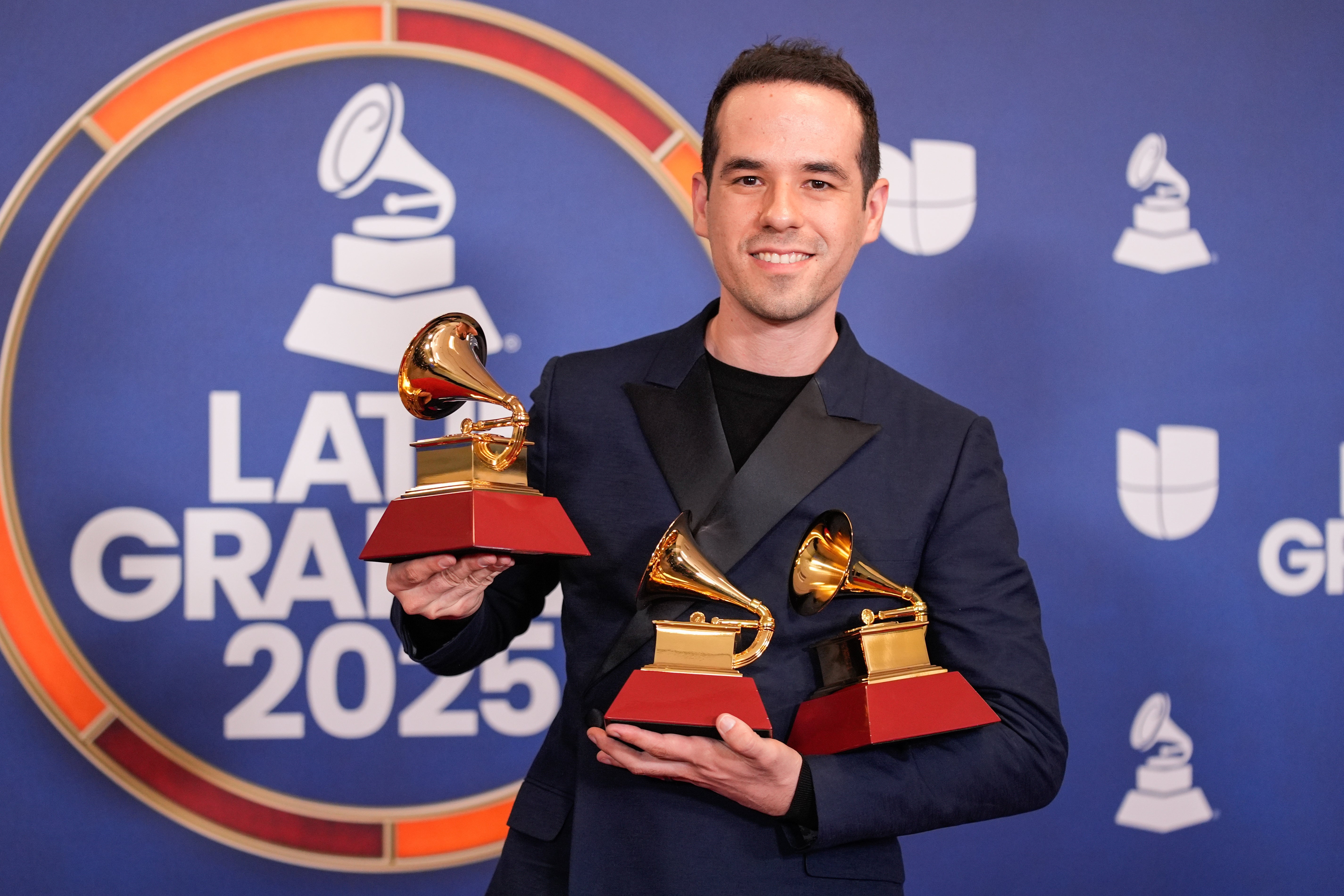 LATIN GRAMMY-NOMINACIONES